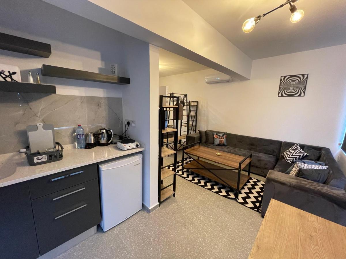 Mr. Studio In Ortakoy , North Nicosia + Wifi + Netflix Ngoại thất bức ảnh